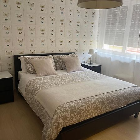 Bernini 20 Bed & Breakfast Наполи Екстериор снимка