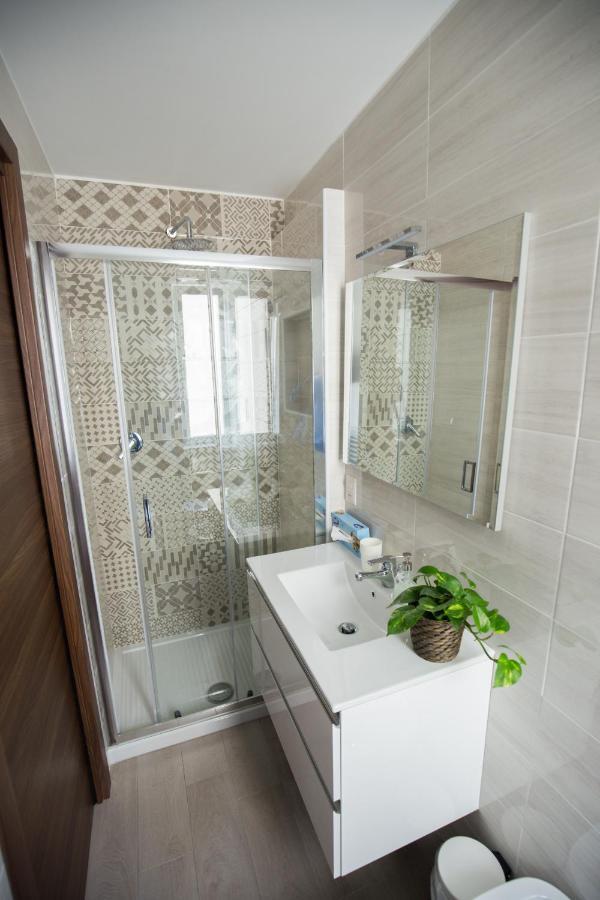Bernini 20 Bed & Breakfast Наполи Екстериор снимка