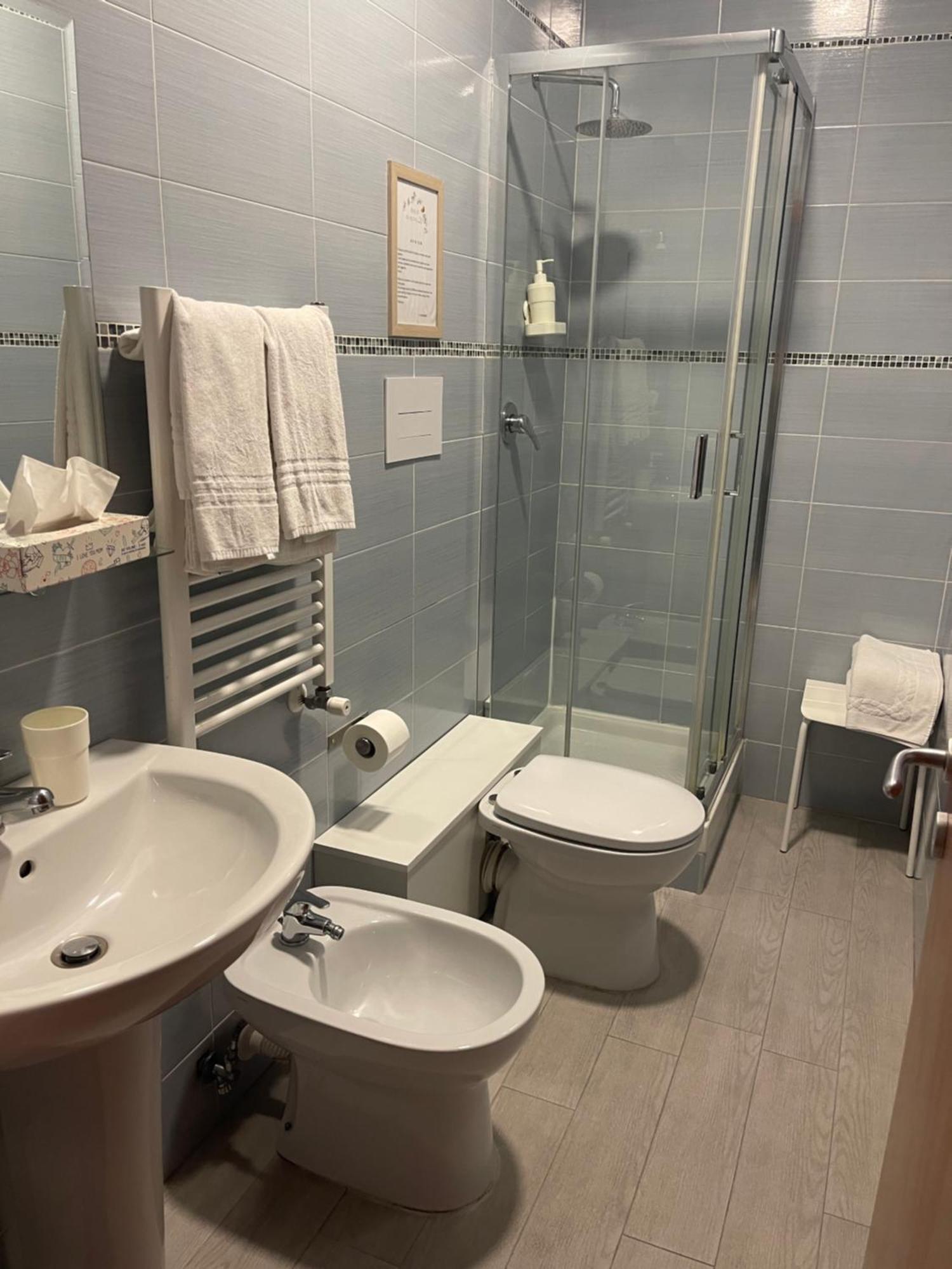 Bernini 20 Bed & Breakfast Наполи Екстериор снимка