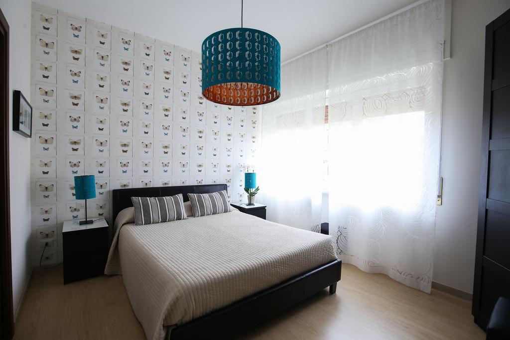 Bernini 20 Bed & Breakfast Наполи Екстериор снимка