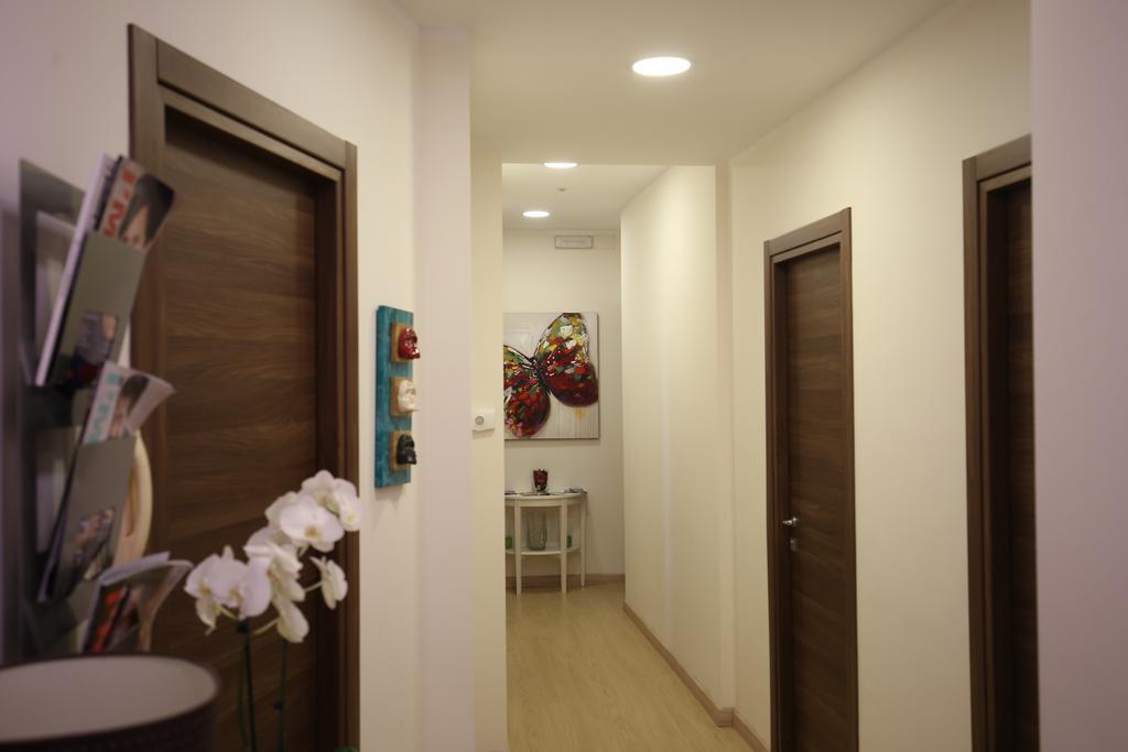 Bernini 20 Bed & Breakfast Наполи Екстериор снимка